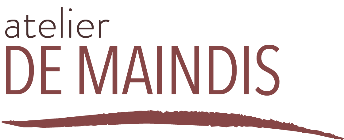 Atelier De Maindis logo, terracotta jars for gardens in Biot