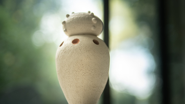 Andalouse III terracotta jar, creation for Mediterranean and dry landscapes