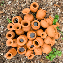 Nids terracotta jar, sculptural piece for natural gardens, Atelier De Maindis